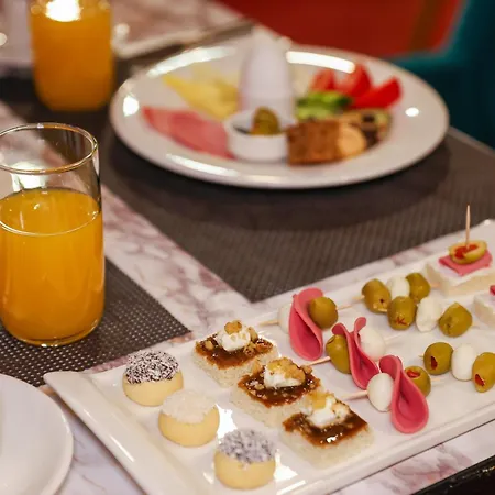 The Hera Platinum Hotel