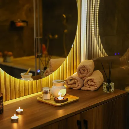 The Hera Platinum Hotel